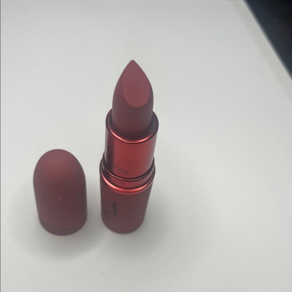 Beauty Creations Matte Lipstick in Rich Burgundy - Picture 2 of 3